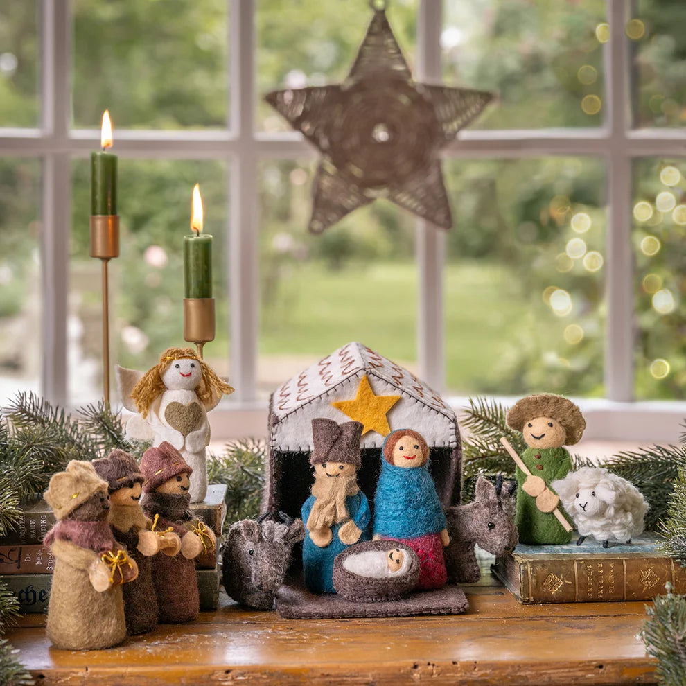 Wolvilten Kerststal Kleur - Sjaal met Verhaal