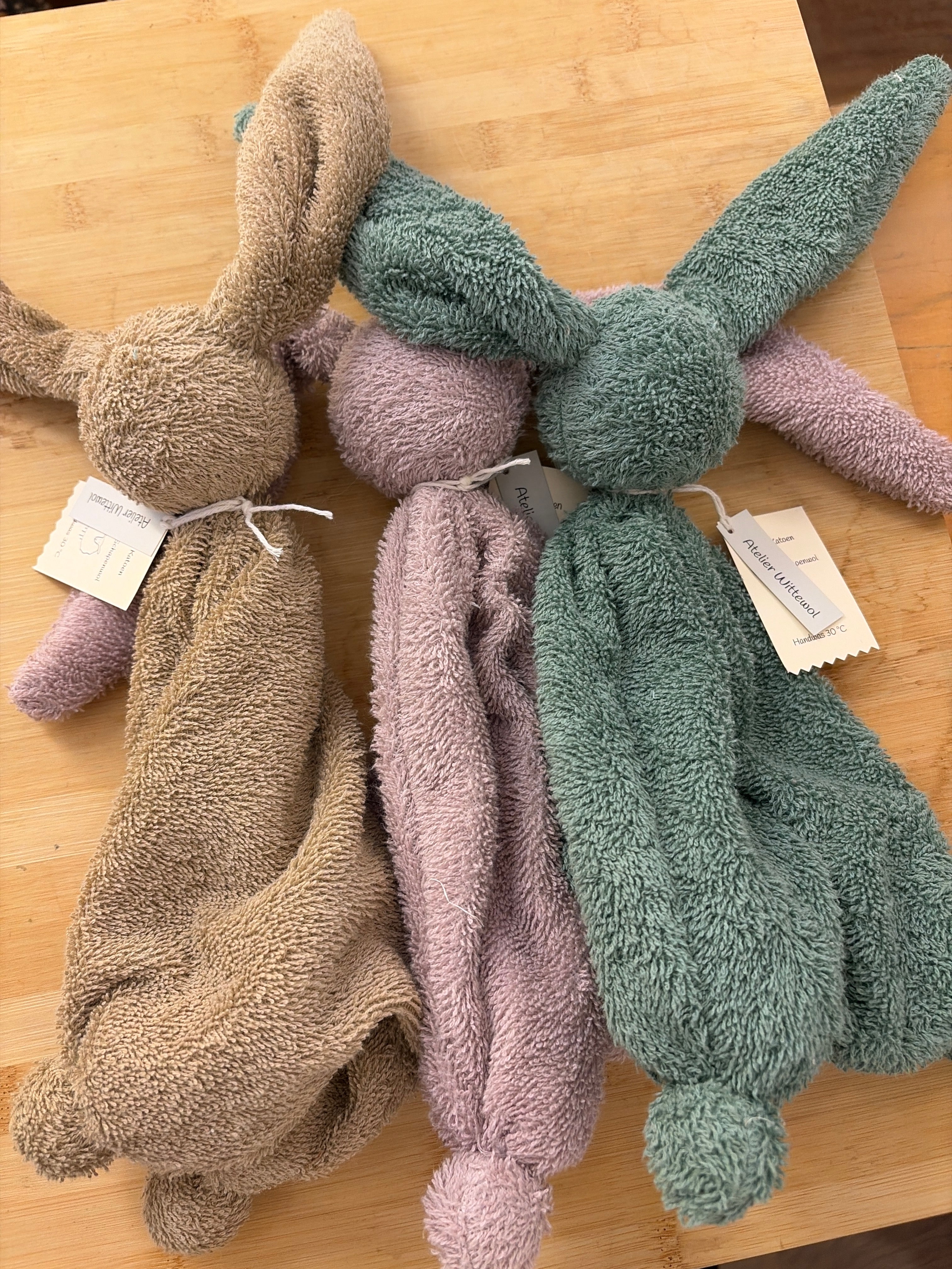 Handgemaakt Haas Knuffel Atelier Wittewol ( alleen in de winkel te koop)