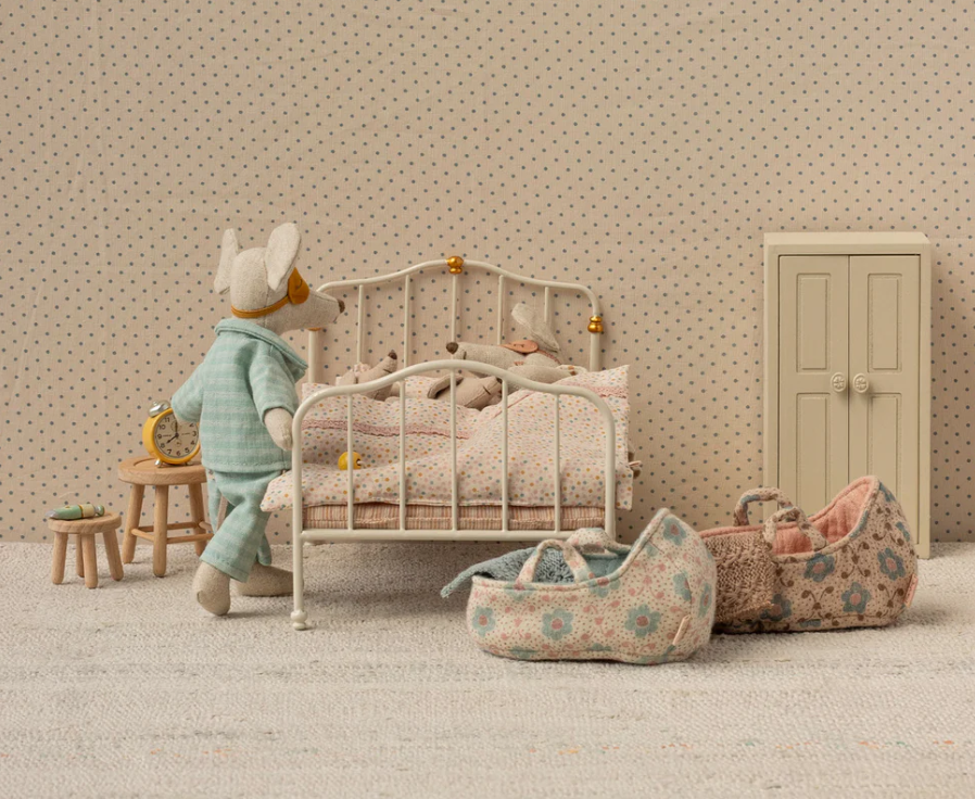 Maileg Vintage bed, Mouse - Off white