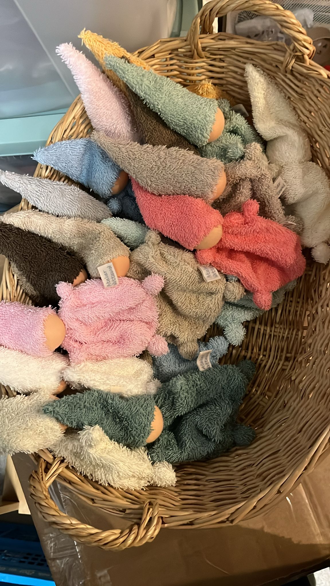 Handgemaakt knuffellapje met wol Atelier Wittewol ( alleen in de winkel te koop)