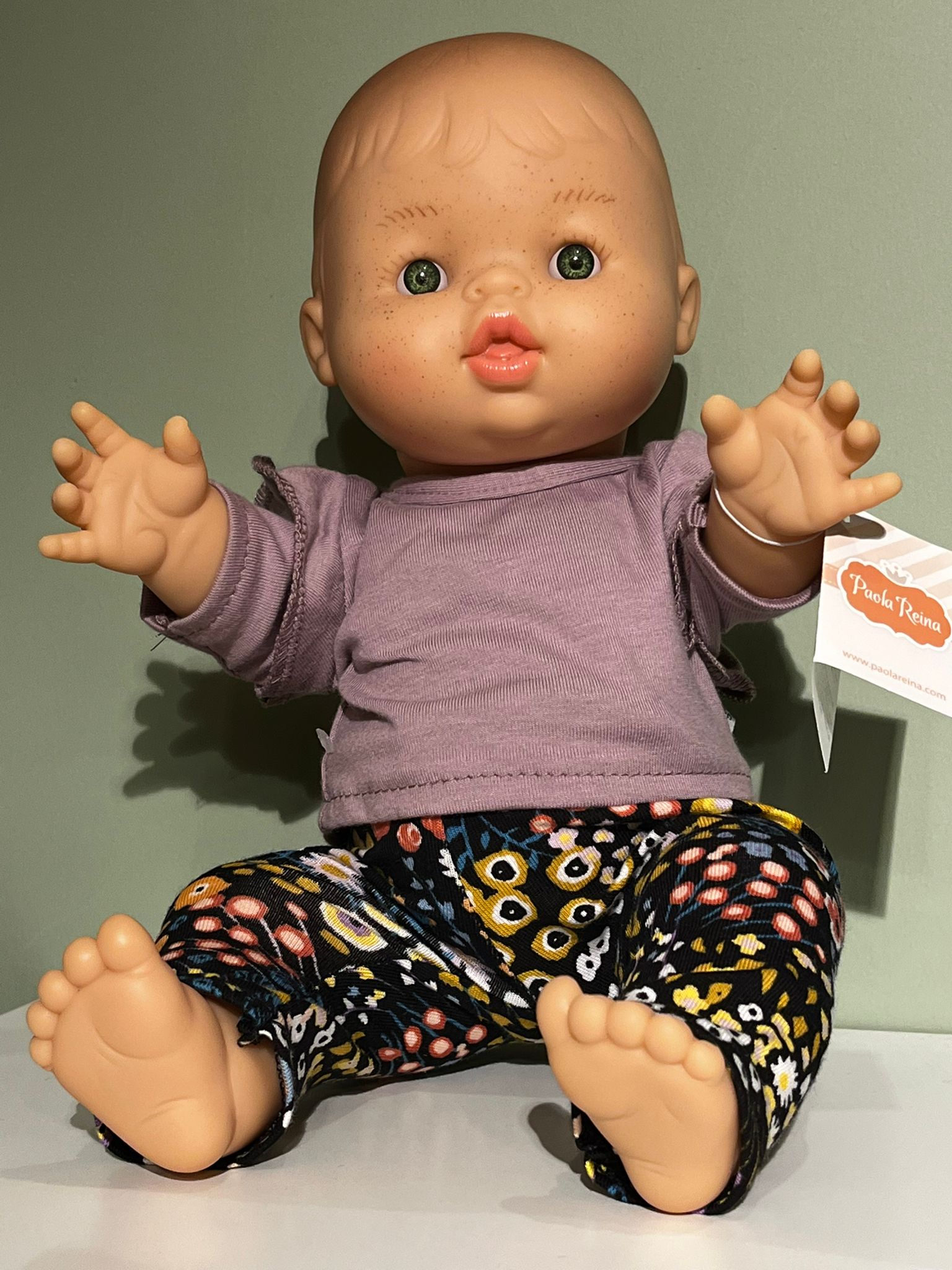 Paula Reina Pop Gordi meisje (bloot/blank/34cm) met kleertjes aan!